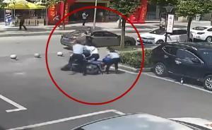 涉毒人员“抢夺”女同伙，双双被擒获