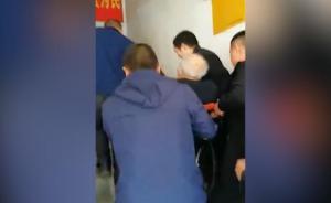 “九旬老人办社保年审被抬上三楼”后续：窗口现已搬到一楼