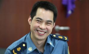 第一個著陸汶川的戰(zhàn)士魏建紅：帶兒子重回故地望傳承英雄精神