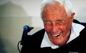 104歲科學(xué)家安樂死，臨終聽歡樂頌