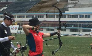 成都“女漢子”愛上射箭，得了漸凍癥仍堅持坐輪椅準備殘奧會