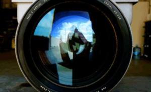 跟踪偷拍官员违纪算侵犯隐私吗？专家：不因举报有功就不追究