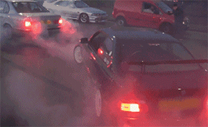 男子扬言开豪车到杭州“噪音炸街”引发交警布控，被严肃批评