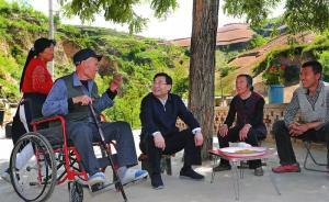 胡和平在綏德縣赫家橋村蹲點(diǎn)調(diào)研時(shí)強(qiáng)調(diào)弘揚(yáng)光榮革命傳統(tǒng)