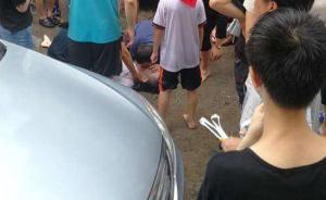 媒体追问“疑似触电死亡”事件：市民暴雨天上街安全怎保证？