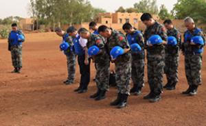 陆军副司令员尤海涛看望我马里维和官兵，赴申亮亮牺牲处哀悼