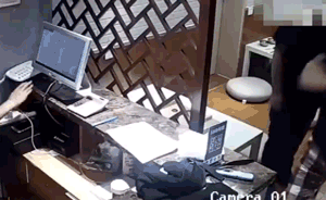 幼童腳踩餐館鞋套機被燙,家長索賠十萬