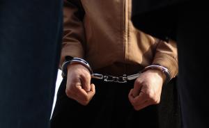 男子無力還貸搶劫豪車女司機(jī)獲刑14年，未勒索就被群眾抓住