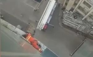甘肅女孩跳樓圍觀者起哄，媒體稱部分起哄者已被警方拘留
