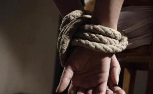 中学生为款待朋友演“绑架案”向父亲要赎金，两人均被行拘