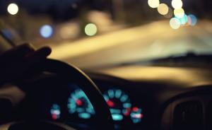 湖南株洲8人團(tuán)伙被批捕：美女誘男網(wǎng)友酒駕，同伙再追尾訛錢(qián)