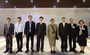 泰国公主率团参观访问上海理工大学，用中文签名题词