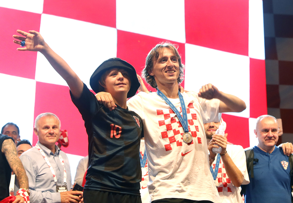 17-XxjpieC000237_20180717_TPPFN1A001