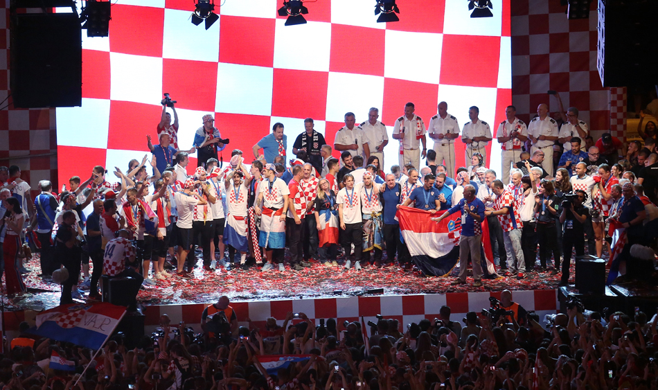 24-XxjpseC007051_20180717_PEPFN1A001