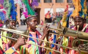 “黃金之城”的“金磚色彩”