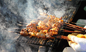 路边烧烤摊让人“爱恨交加”，上海浦东的这一举措获居民点赞