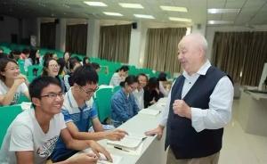 師者｜八旬教授60年堅持站著講課：如在講臺上倒下也是榮幸