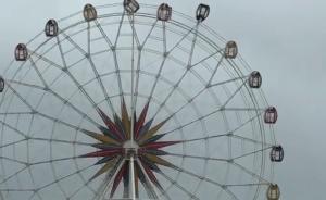 “云雀”影響上海，輪渡停航陽臺被吹落