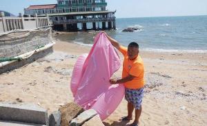 暖聞｜女游客乘漏氣大黃鴨墜海，遼寧興城風景區(qū)職工跳海救人