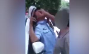 69歲老人無照駕駛脫審摩托，被查后襲警