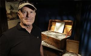 大洋深处的访客︱ “海盗王子”巴里·克里福德