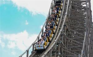 過山車跳樓機(jī)放心玩！上海已檢查59座經(jīng)營游樂設(shè)施的公園