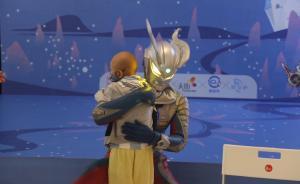 與“奧特曼”一起打“怪獸”，杭州一公益組織為腫瘤患兒圓夢