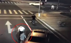 行車起沖突，紋身男持刀遭奪刀被刺身亡
